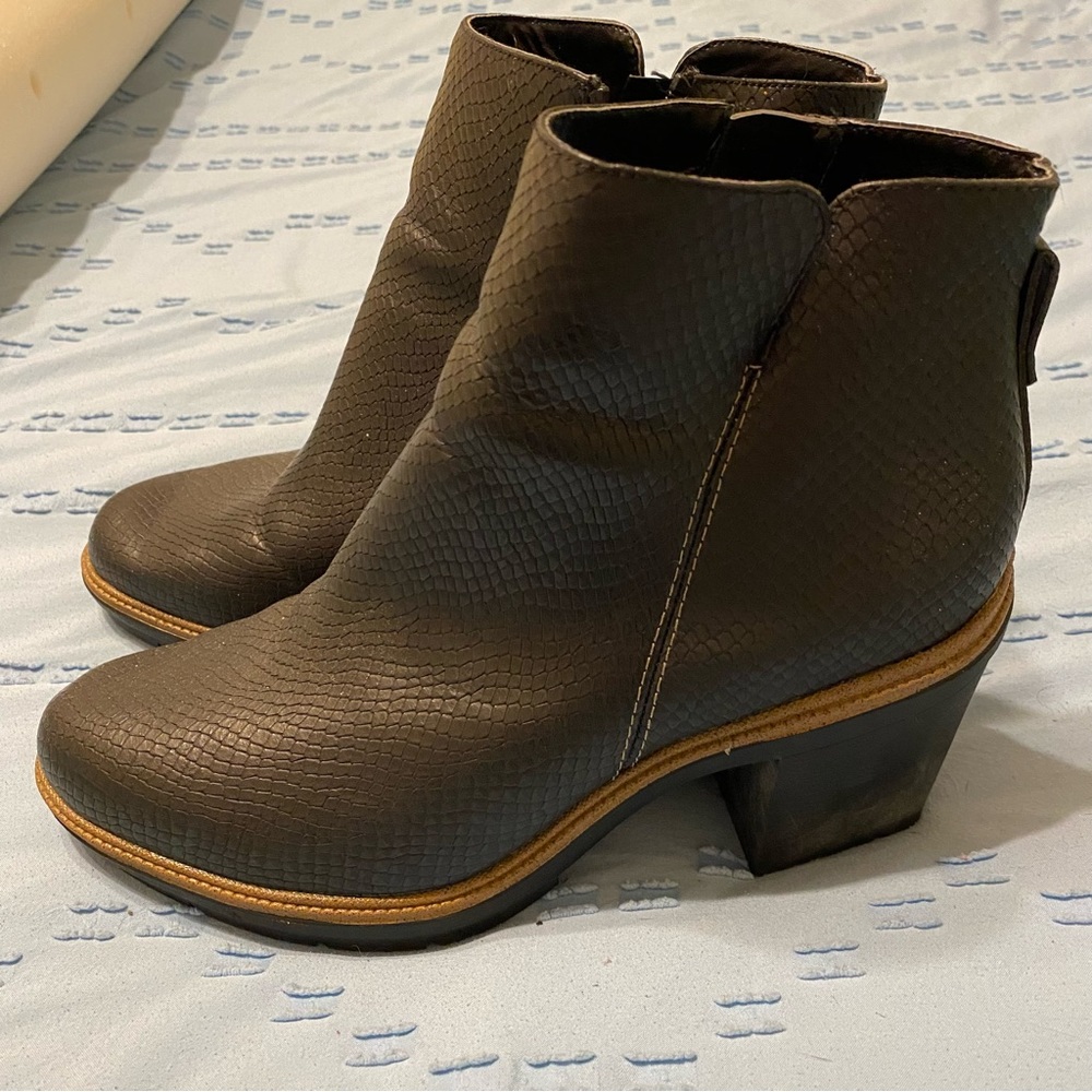 Dr Scholl’s Heeled Boots FinderKeeper